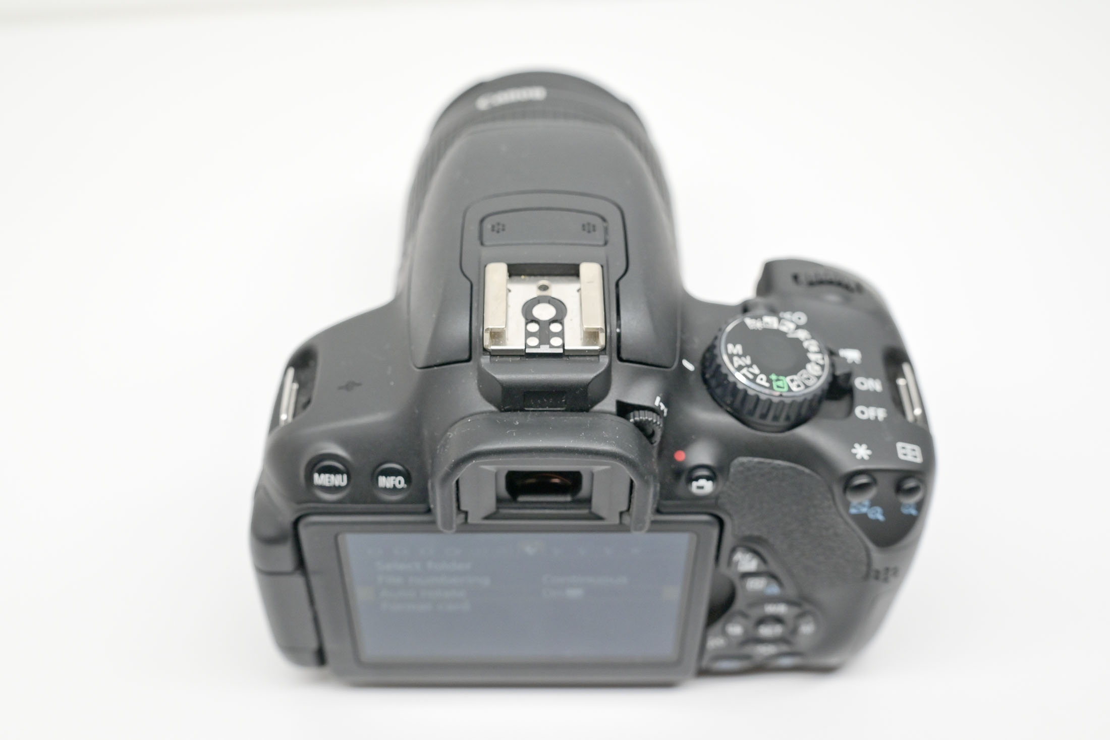 Occ. Canon EOS 650D + EFS 18-55mm STM  *663*