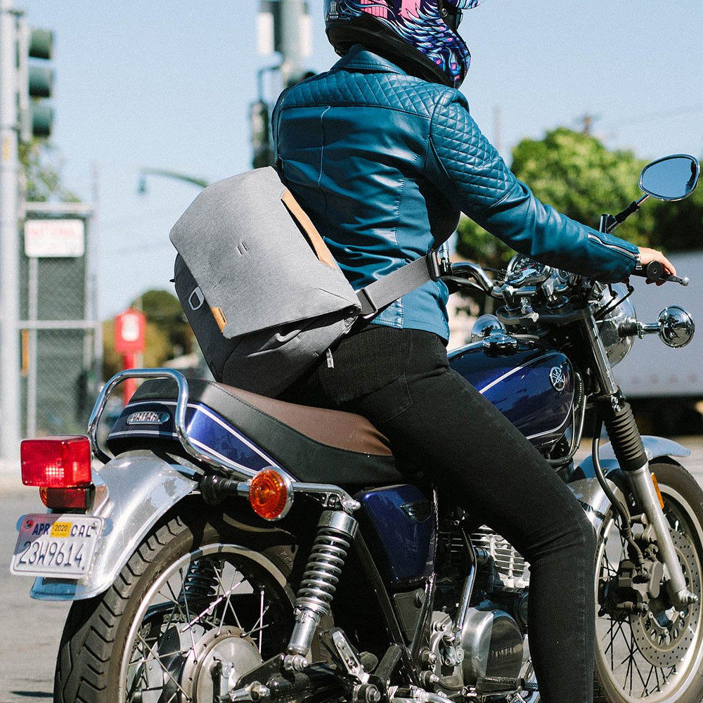 Peakdesign Everyday messenger 13L V2 - ash