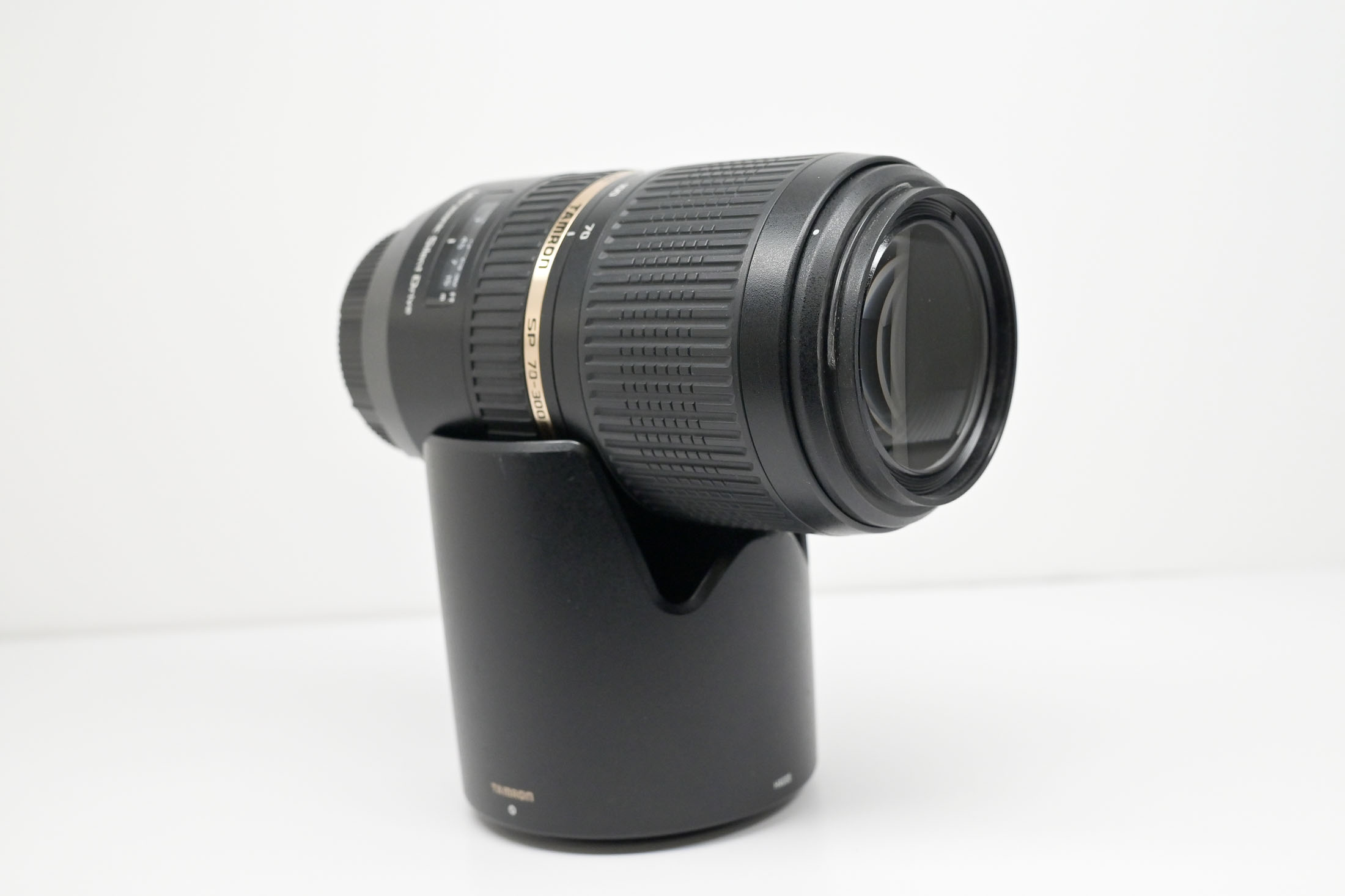 Occ. Tamron SP 70-300 mm F4-5.6 (Sony)  *650*