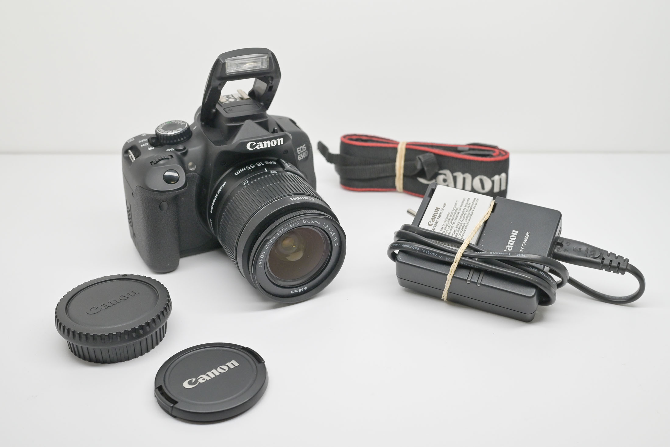 Occ. Canon EOS 650D + EFS 18-55mm STM  *663*