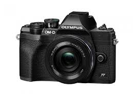 Olympus E-M10 IV Body Zwart + ED 3,5-5,6/14-42 mm EZ