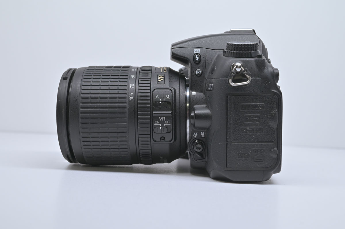 Nikon 7000D + Nikon AF-S 18-105F3,5-5,6 G ED