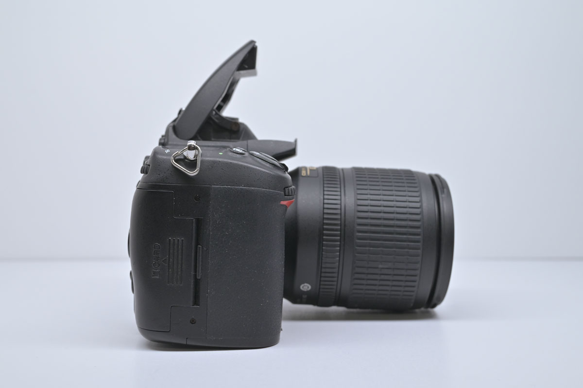 Nikon 7000D + Nikon AF-S 18-105F3,5-5,6 G ED